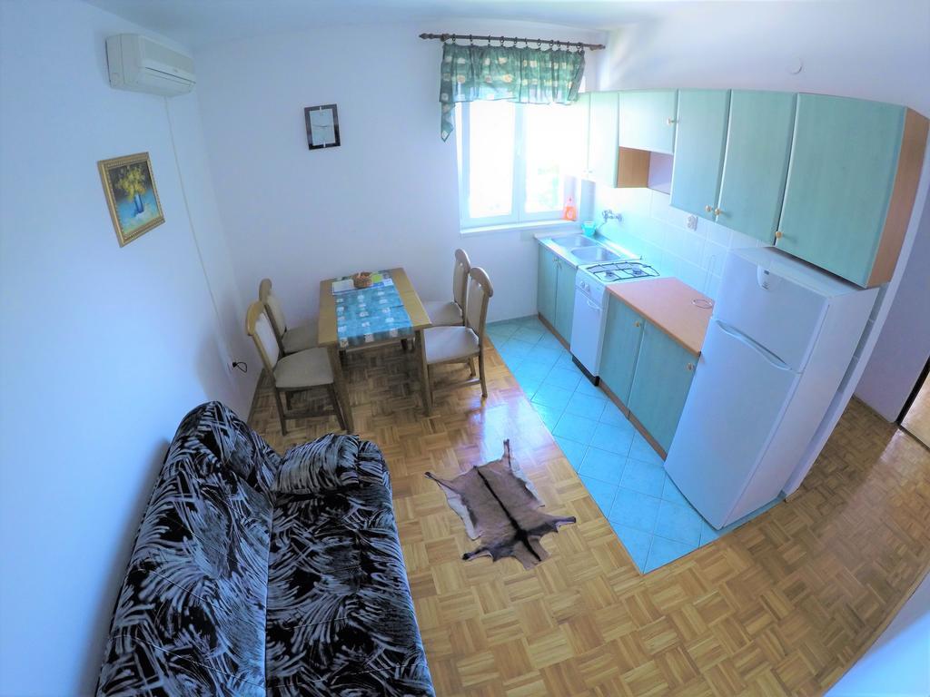 Orange City Apartment'S Repic Biograd Na Moru Exterior foto
